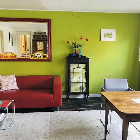 Bed and Breakfast De Fryske Wyn Ferwerd Esterno foto