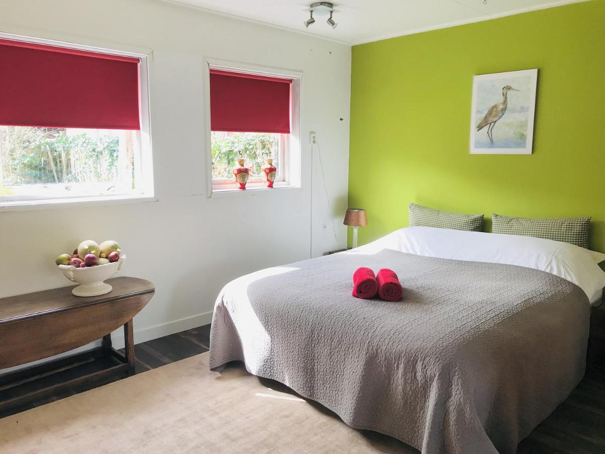 Bed and Breakfast De Fryske Wyn Ferwerd Esterno foto